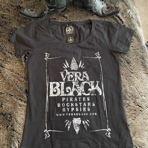 Vera Black Tshirt
